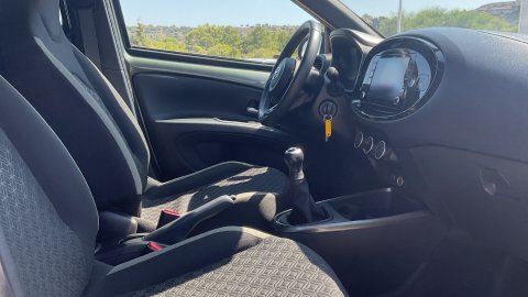TOYOTA AYGO X X-PULSE 2023 72PS