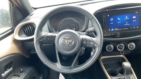 TOYOTA AYGO X X-PULSE 2023 72PS