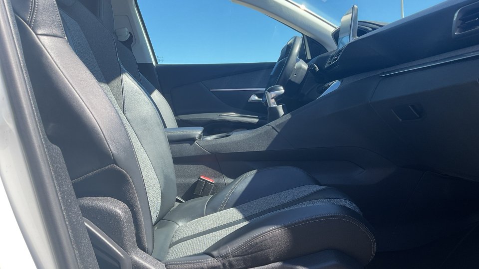 PEUGEOT 3008 ALLURE 2019 131PS