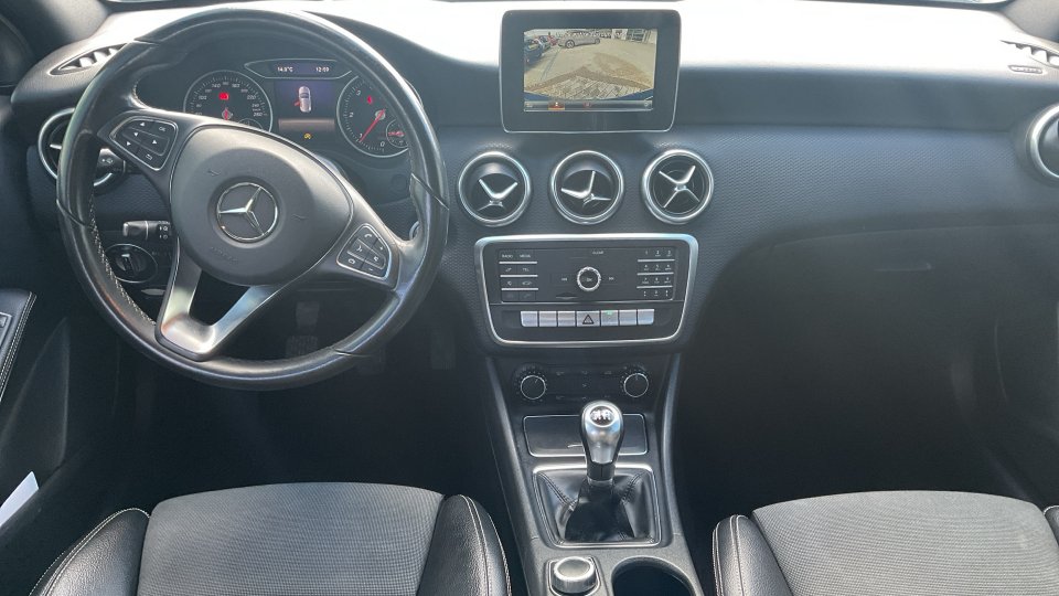 MERCEDES A180 2018 109PS 