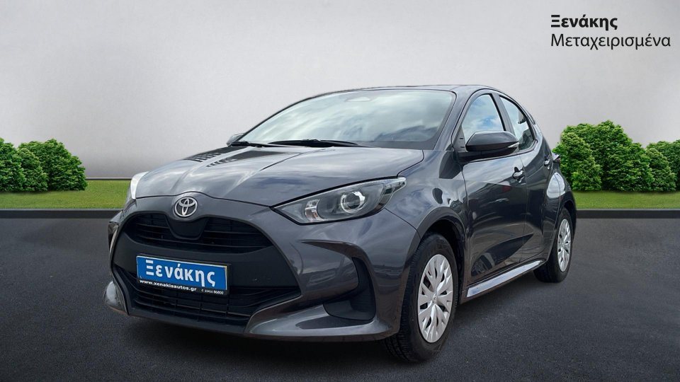 TOYOTA YARIS BUSINESS 1.5 HSD 2025