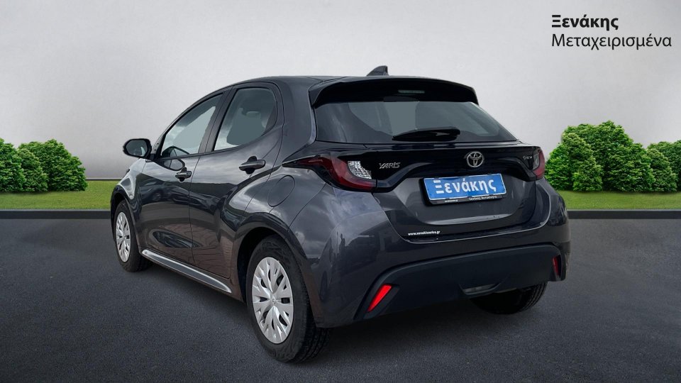 TOYOTA YARIS BUSINESS 1.5 HSD 2025