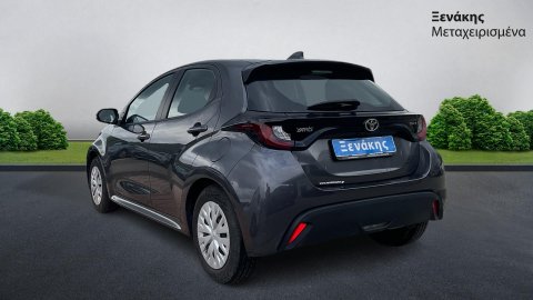 TOYOTA YARIS BUSINESS 1.5 HSD 2025