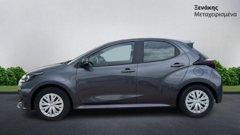 TOYOTA YARIS BUSINESS 1.5 HSD 2025