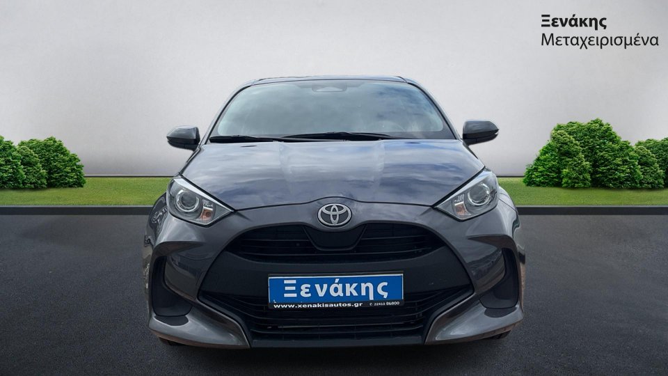 TOYOTA YARIS BUSINESS 1.5 HSD 2025