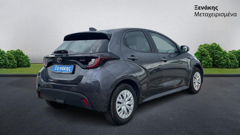 TOYOTA YARIS BUSINESS 1.5 HSD 2025