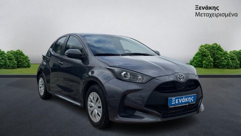 TOYOTA YARIS BUSINESS 1.5 HSD 2025