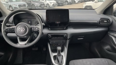 TOYOTA YARIS BUSINESS 1.5 HSD 2025