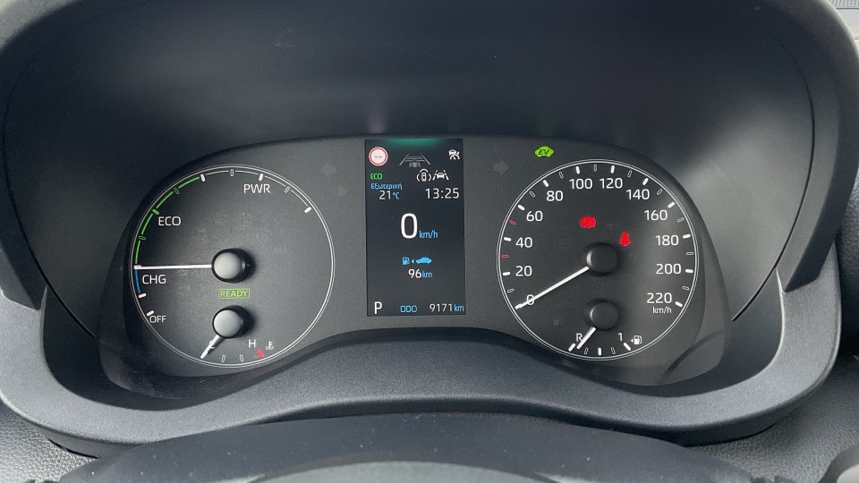 TOYOTA YARIS BUSINESS 1.5 HSD 2025