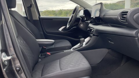 TOYOTA YARIS BUSINESS 1.5 HSD 2025