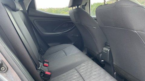 TOYOTA YARIS BUSINESS 1.5 HSD 2025