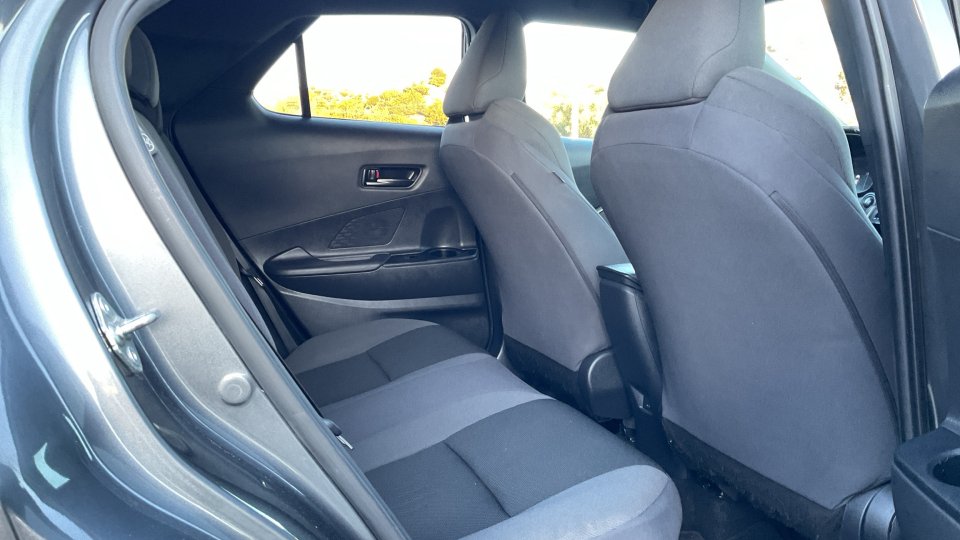 TOYOTA C-HR C-LUB HYBRID 1.8 2024