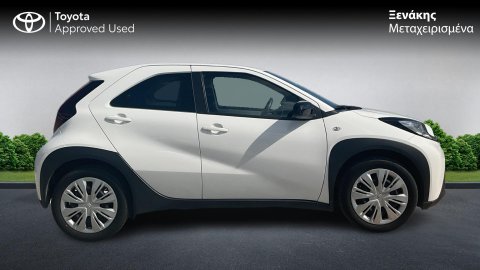 TOYOTA AYGO X X-PLAY 1.0 2025