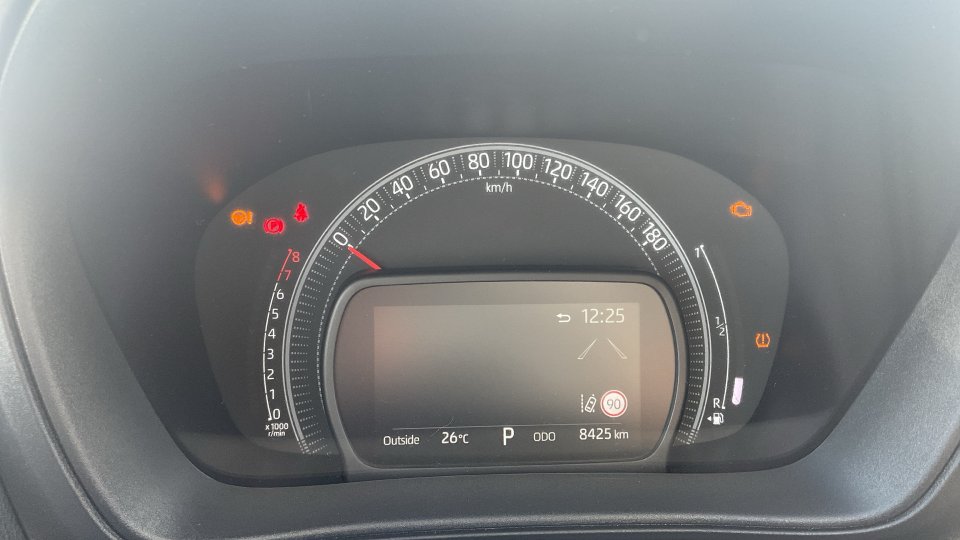 TOYOTA AYGO X X-PLAY 1.0 2025