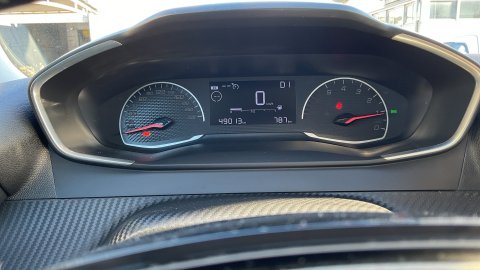 PEUGEOT 2008 1.2 PURE TECH 2021