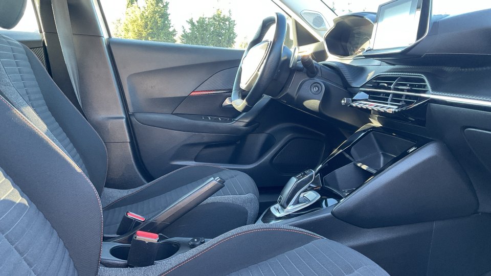 PEUGEOT 2008 1.2 PURE TECH 2021