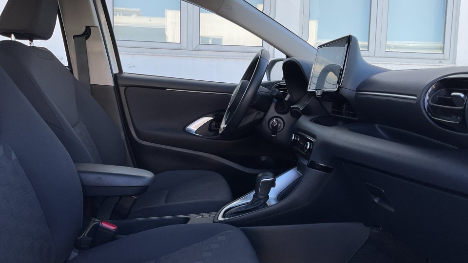 TOYOTA YARIS ACTIVE PLUS 1.5 2025