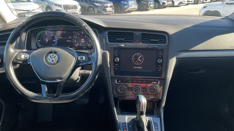 VW e-GOLF EXPERIENCE 2020 136PS