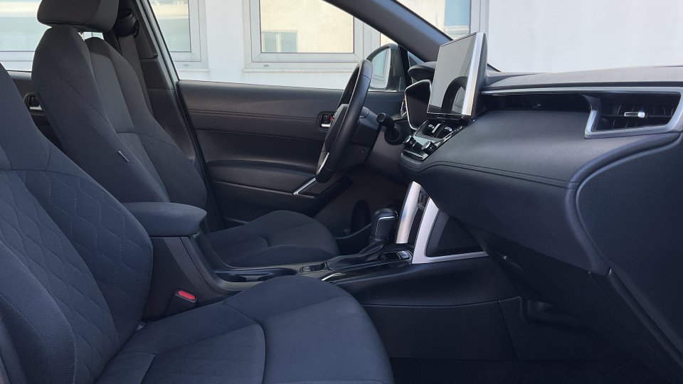 TOYOTA COROLLA CROSS ACTIVE PLUS 1.8 2025