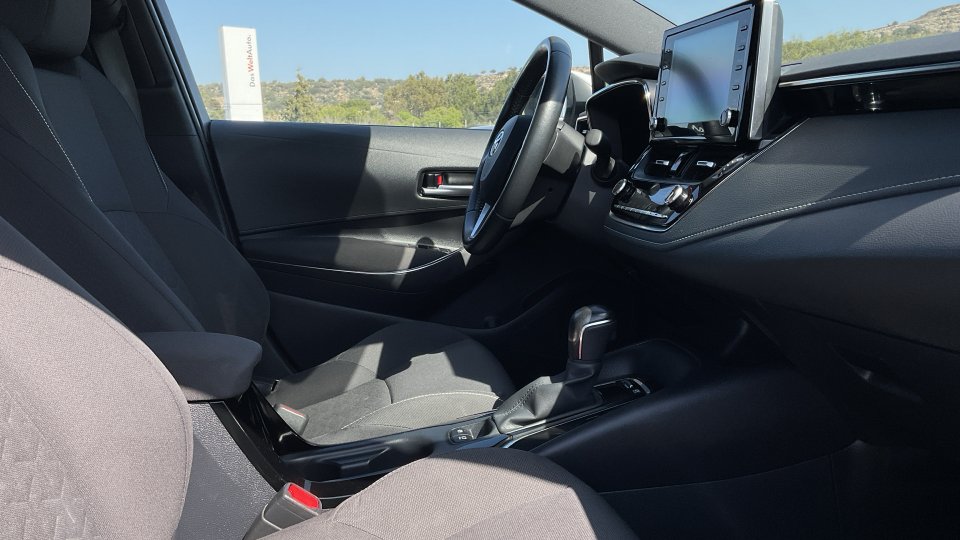 TOYOTA COROLLA  ACTIVE HYBRID 1.8 2022