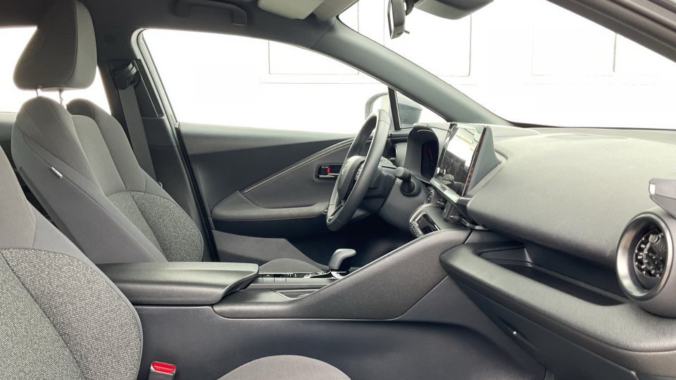 TOYOTA C-HR C-ULT  1.8 140PS 2025