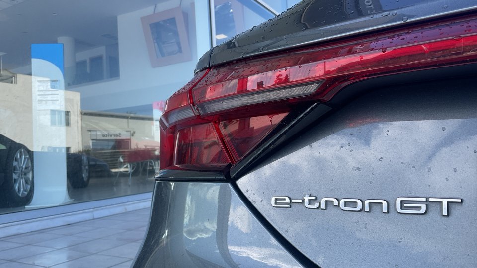  Audi e-tron GT QUATTRO 476PS 2023