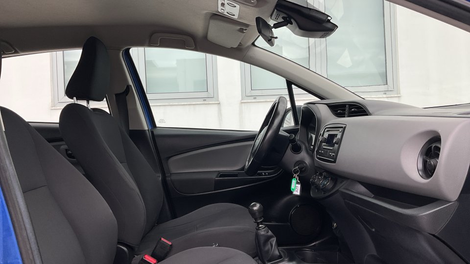 Toyota Yaris LIVE 1.5 2018