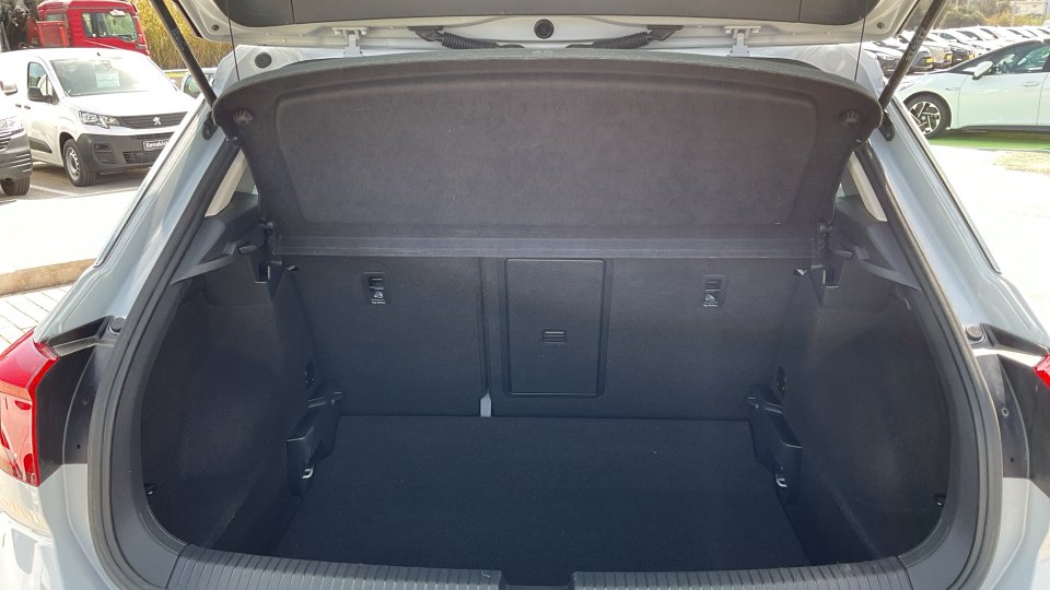 Volkswagen T-Roc ADVANCE 1.0 110PS 2022