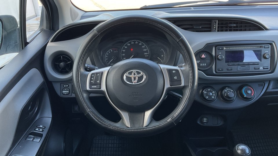 Toyota Yaris LIVE 1.5 2018