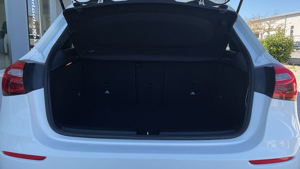  Mercedes-Benz A 180 BUSINESS 1.3 136PS 2022