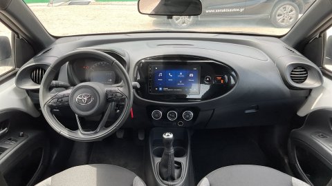 Toyota Aygo X X-PLAY 1.0 72PS 2025