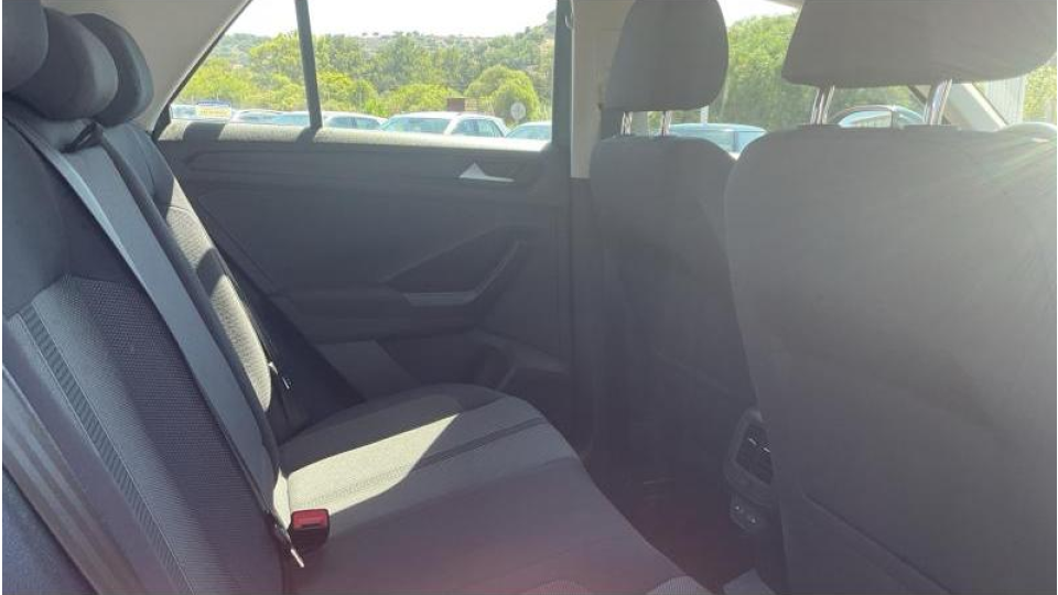 Volkswagen T-Roc LIFE 1.0 2023
