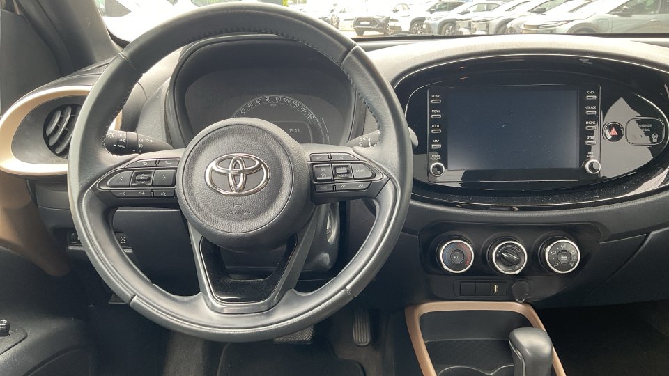 TOYOTA AYGO X X-PULSE 2023