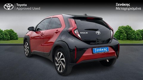 TOYOTA AYGO X X-TREND