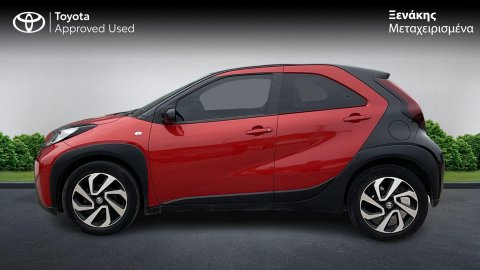 TOYOTA AYGO X X-TREND