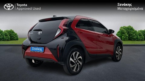 TOYOTA AYGO X X-TREND