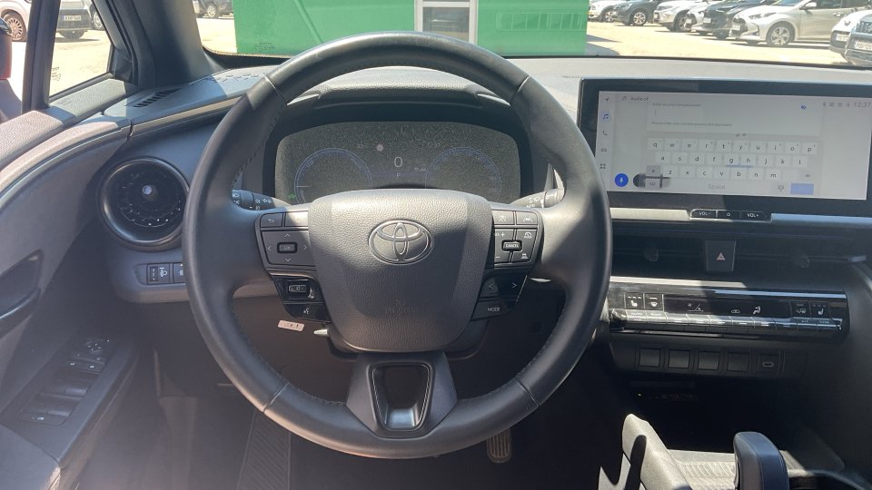 Toyota C-HR Chic 1.8 140PS 2024