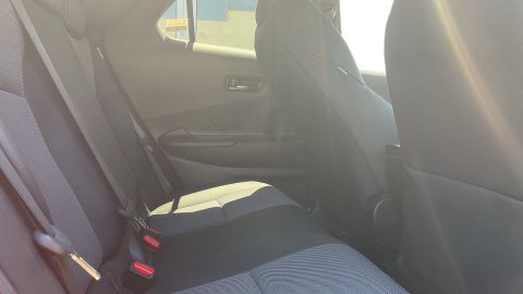 Toyota C-HR Chic 1.8 140PS 2024
