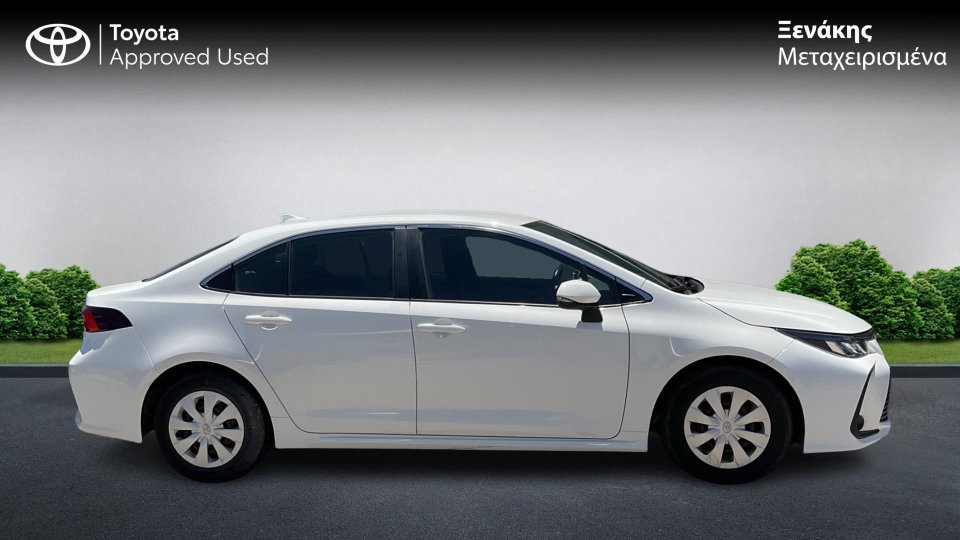 Toyota Corolla Sedan Feel 1.8 122PS 2022