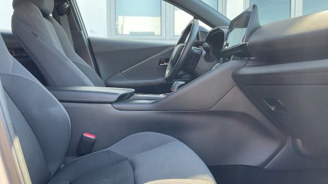 Toyota C-HR C-ULT PHEV 2.0 223PS 2025