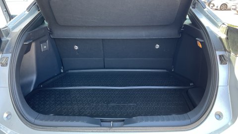 Toyota C-HR C-ULT PHEV 2.0 223PS 2025