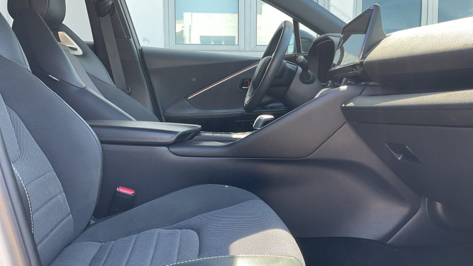 Toyota C-HR C-HIC 1.8 140PS 2024