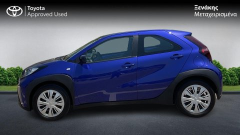 TOYOTA AYGO X X-PLAY 1.0 72 PS 2025