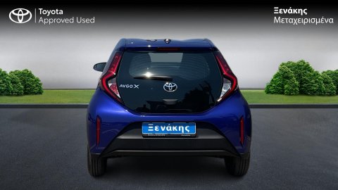 TOYOTA AYGO X X-PLAY 1.0 72 PS 2025