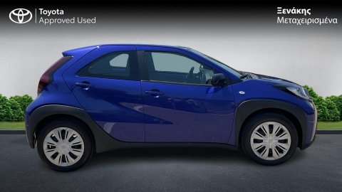 TOYOTA AYGO X X-PLAY 1.0 72 PS 2025